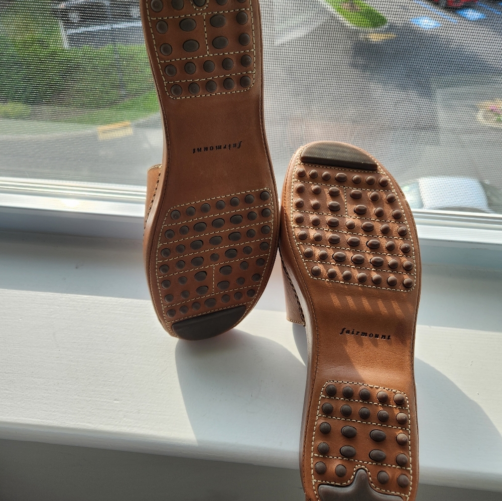 Women's Paris, France leather sandals Size 7M